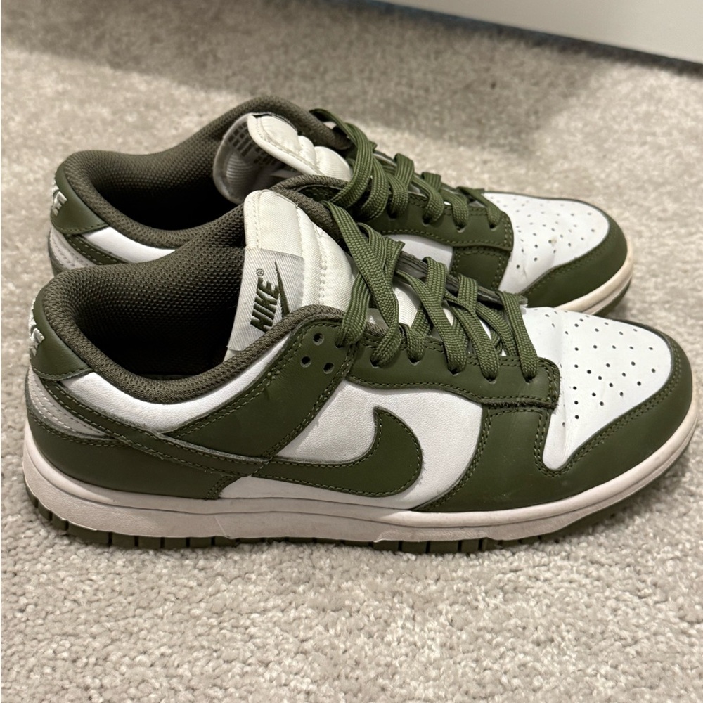 Nike Dunk Low Medium Olive Green